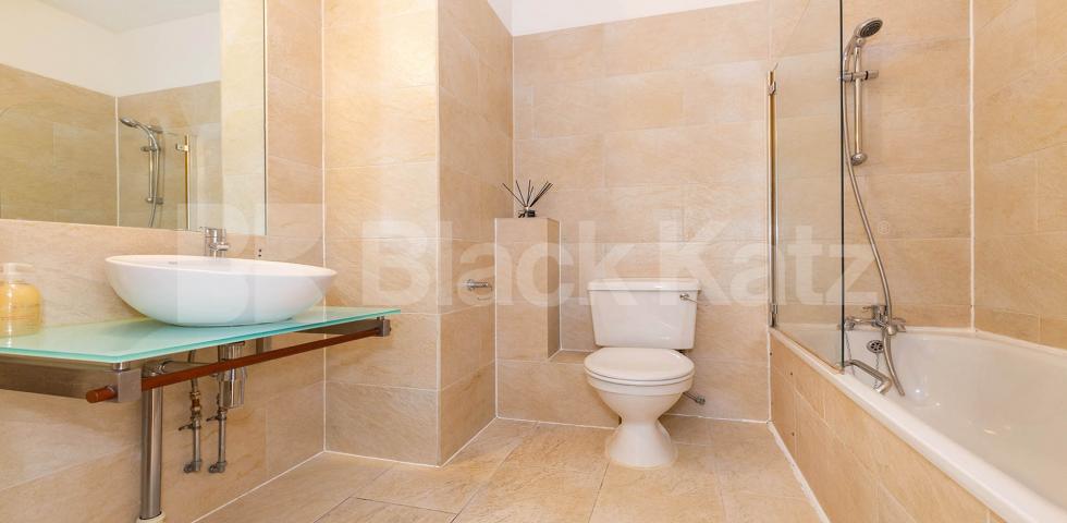 			AVAILABLE NOW!, 1 Bedroom, 1 bath, 1 reception Apartment			 ABILITY PLAZA-KINGSLAND ROAD, DALSTON/HAGGERSTON